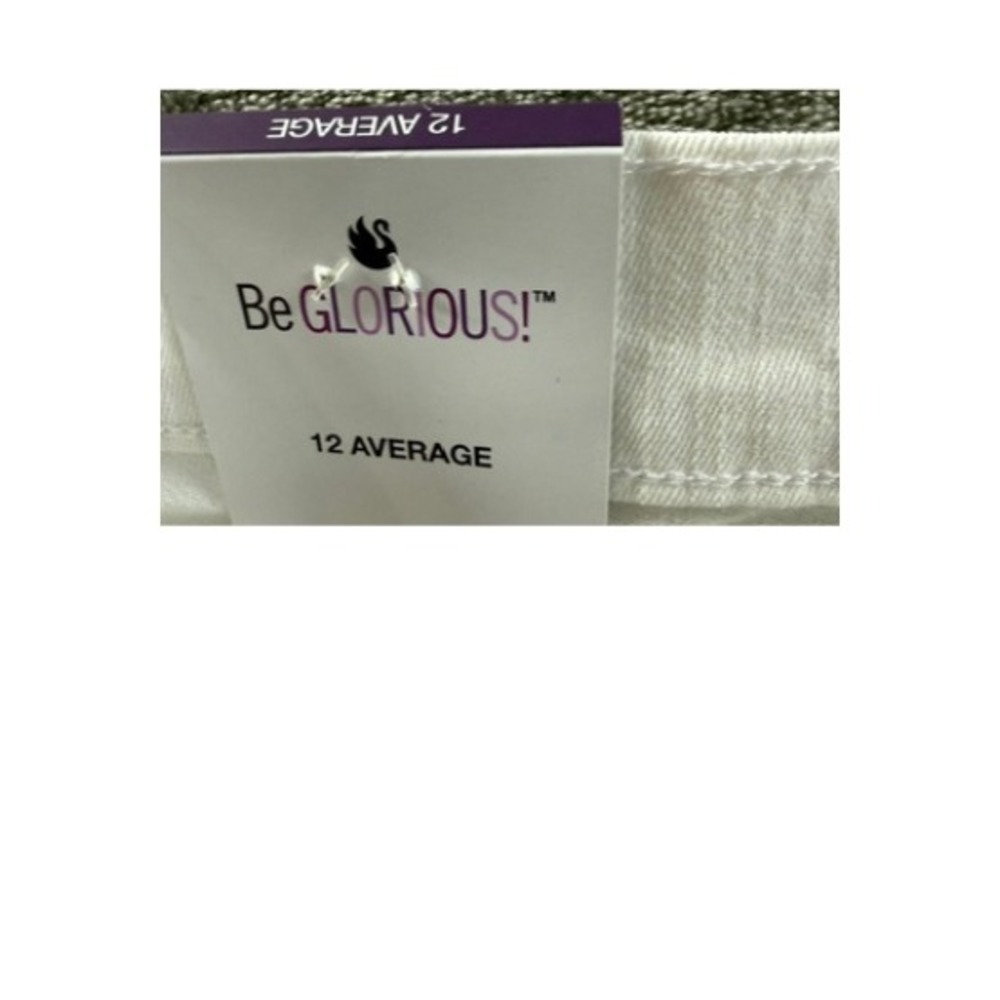 Gloria Vanderbilt Amanda White Slimming Capri Pants Womens 12 Average NWT - Picture 7 of 10